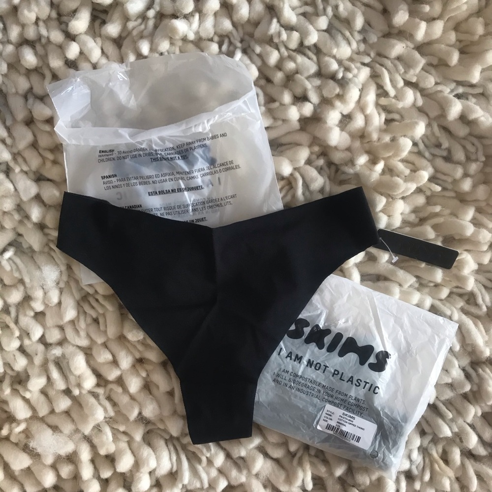 XX SOLD XX Skims || Smooth Essentials Dipped Thong